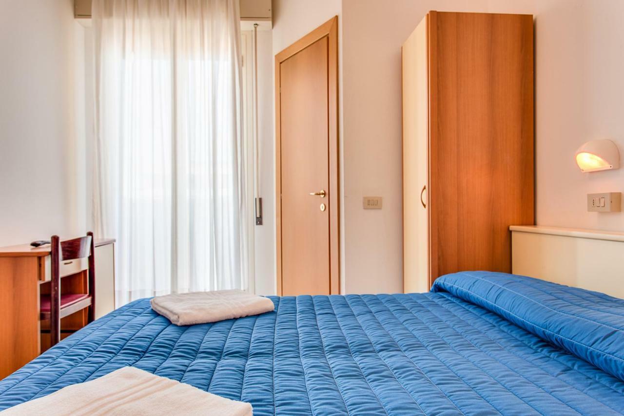 Hotel Buenos Aires Cervia Buitenkant foto